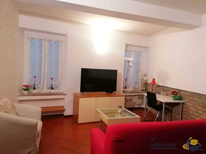 Appartamento bilocale in affitto in Borgo Regale, Centro Storico, Parma