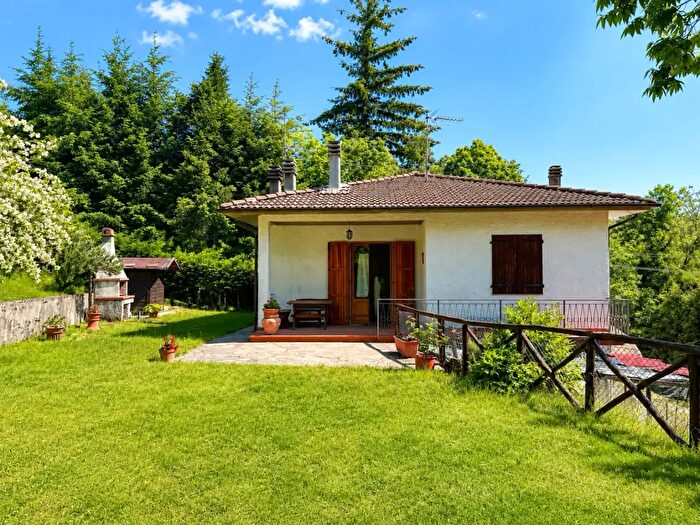 Casa con 5 locali in vendita in Marliana