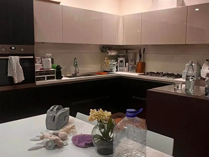 Casa con 6 locali in vendita in Suzzara