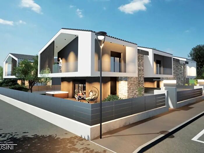 Casa con 5 locali in vendita in Via Valpolicella, Castel DAzzano