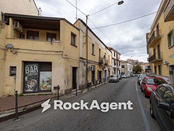 Appartamento bilocale in vendita in Via Francesco Acri, Centro Storico, Catanzaro
