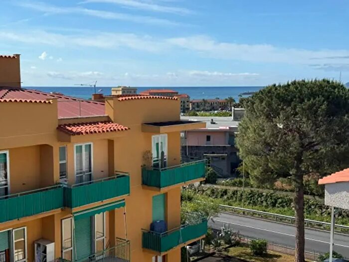 Appartamento bilocale in vendita in Viale Riviera, Pietra Ligure