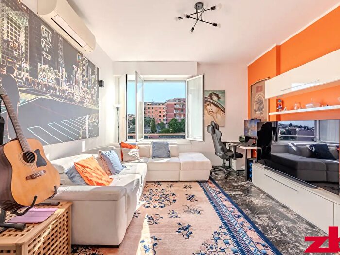 Appartamento con 6 locali in vendita in Viale Bernabò Brea, Genova