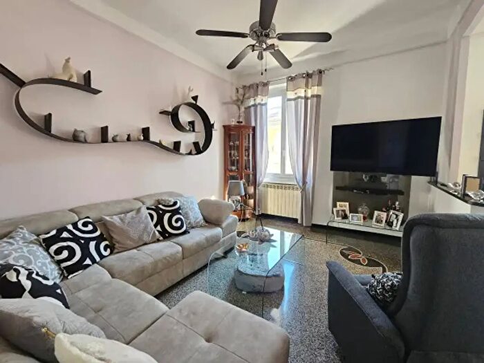 Appartamento quadrilocale in vendita in Via Capo dIstria, Genova