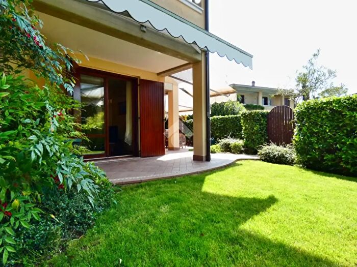 Appartamento trilocale in vendita in Via Comboni, Desenzano Del Garda