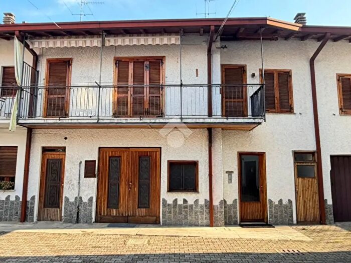 Casa trilocale in vendita in Via Garibaldi, Desio