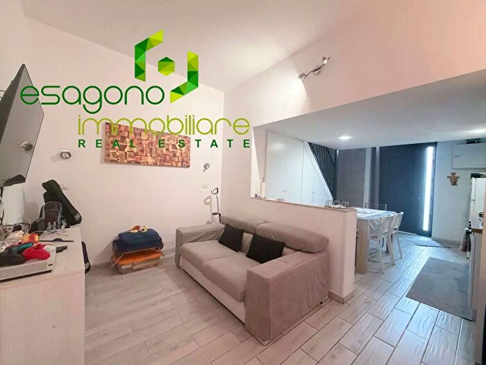 Appartamento bilocale in vendita in Viale lCadorna, Siracusa