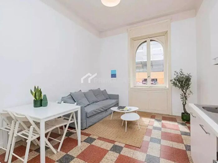 Appartamento trilocale in affitto in Via Spalato, Milano