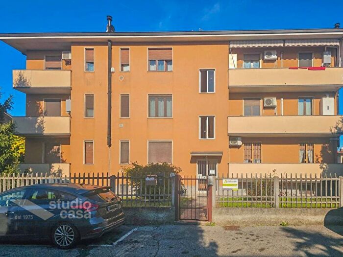 Appartamento bilocale in affitto in VIA LAGO MAGGIORE, Centro, Mulazzano