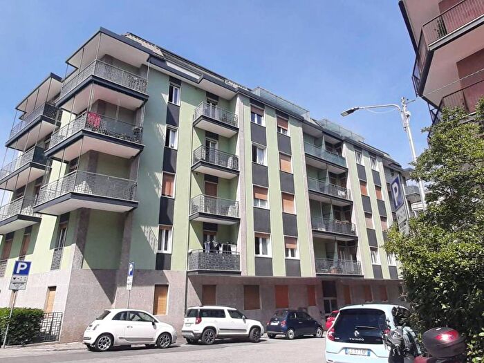 Appartamento trilocale in affitto in Via Bligny, Giubiano San Carlo, Varese
