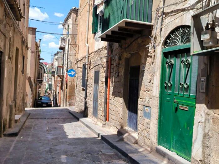 Appartamento bilocale in affitto in Via San Cataldo, Centro, Caltanissetta