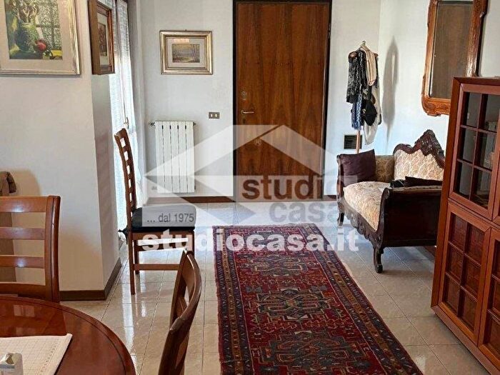Appartamento trilocale in affitto in Po, Cremona