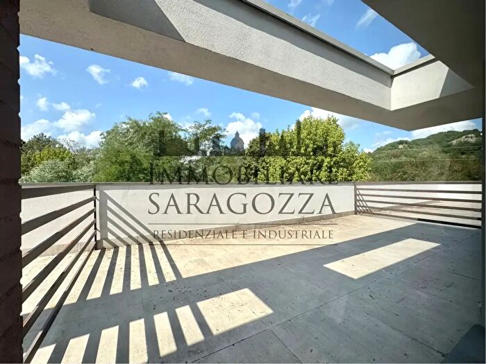 Casa con 7 locali in vendita in Via Carlo Jussi, San Lazzaro Di Savena