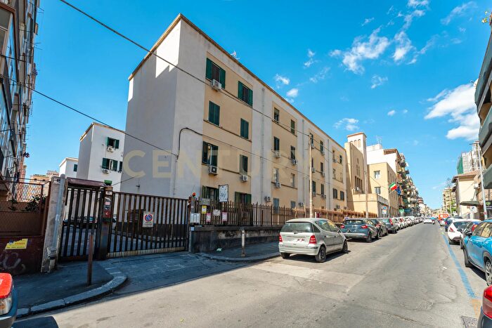 Appartamento trilocale in vendita in Via Duca degli Abruzzi, Catania