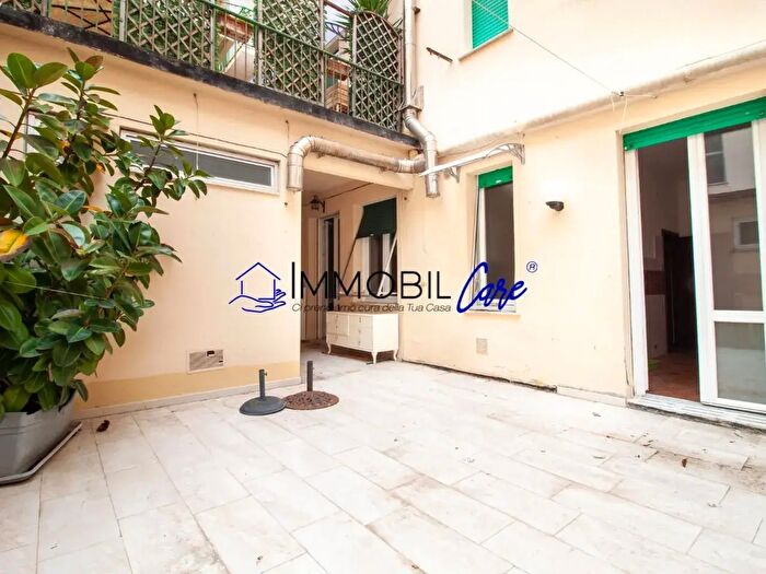 Appartamento con 5 locali in vendita in Livorno