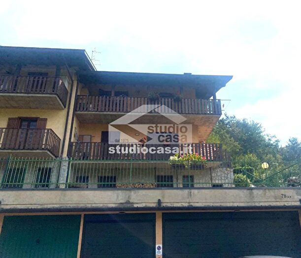 Casa con 6 locali in vendita in Spino al Brembo, Zogno