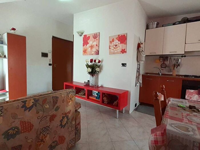 Casa bilocale in affitto in Via Rosata, Collefiorito, Guidonia Montecelio
