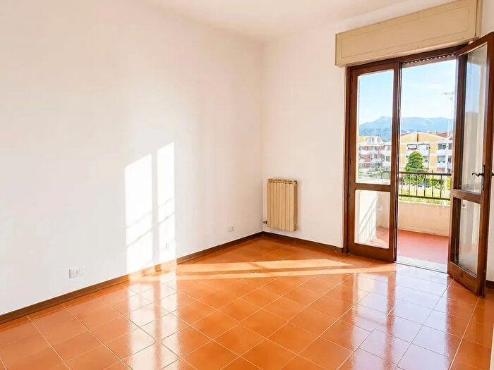 Appartamento quadrilocale in vendita in Viareggio