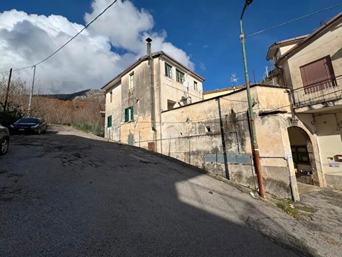 Casa quadrilocale in vendita in Via Procenzano, San Cipriano Picentino
