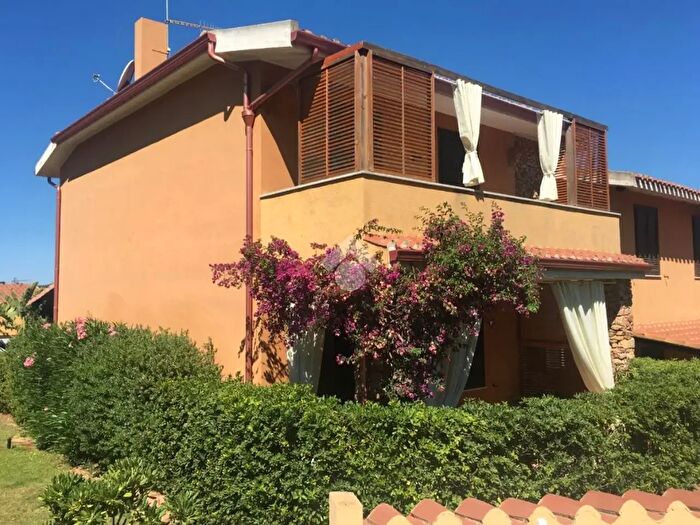 Casa quadrilocale in vendita in Via Amsicora, Villasimius