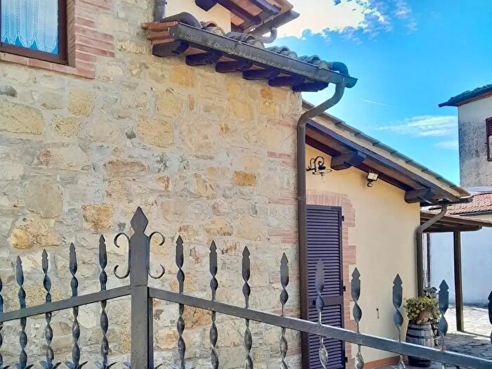 Casa trilocale in vendita in Rietine Si, Gaiole In Chianti