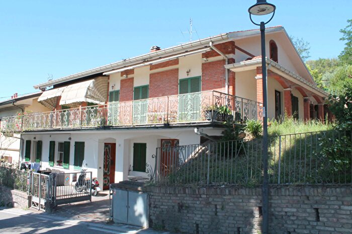 Casa con 20 locali in vendita in Via Cupa, Santarcangelo Di Romagna