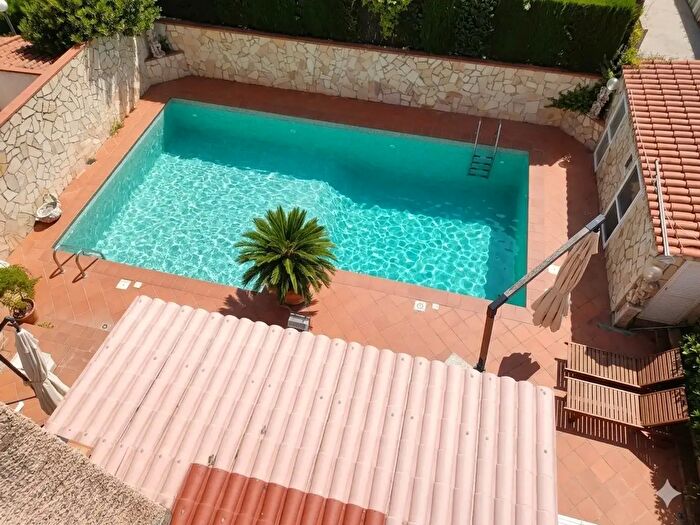 Casa con 6 locali in vendita in Via dei Gerani, Civitavecchia
