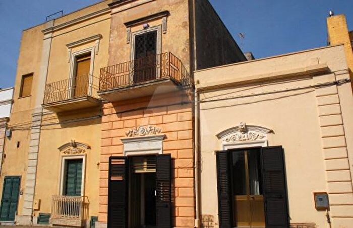 Casa con 6 locali in vendita in Via Giuseppe Mazzini, PresicceAcquarica