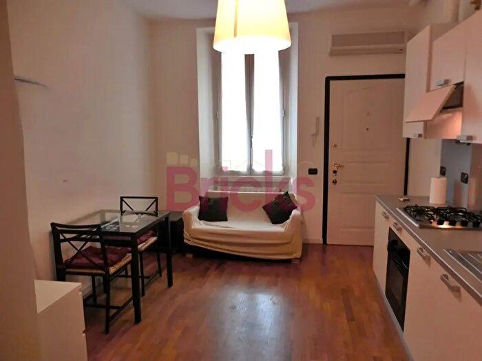 Appartamento bilocale in affitto in Via Castelfidardo, Milano