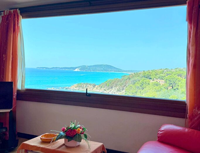 Appartamento quadrilocale in vendita in Via Libeccio, Villasimius