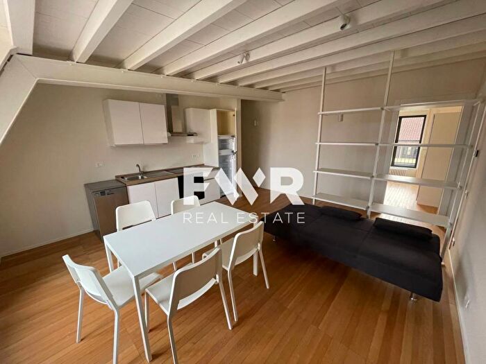 Appartamento trilocale in affitto in Via Antonio Fogazzaro, Montenero, Milano