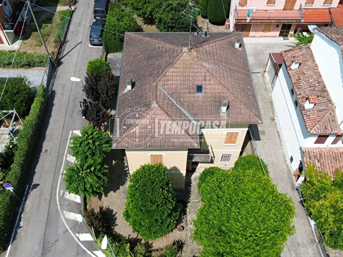 Casa con 6 locali in vendita in Via G Siligardi, Campagnola Emilia