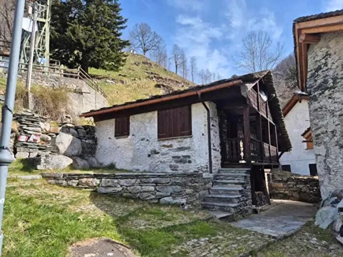 Casa trilocale in vendita in Località Tetto Minocco, Carcoforo