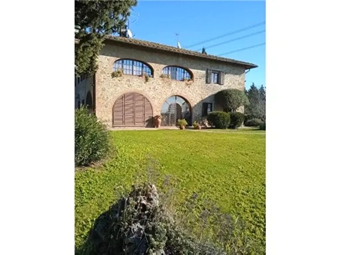 Casa con 16 locali in vendita in Montespertoli