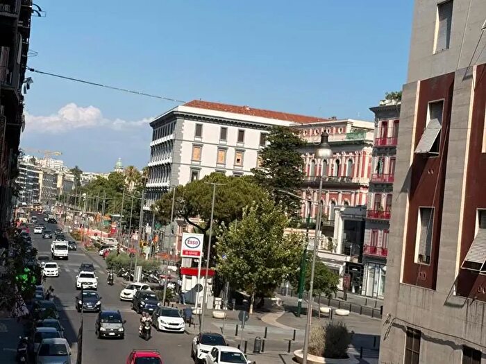 Appartamento bilocale in affitto in Via Piedigrotta, Napoli