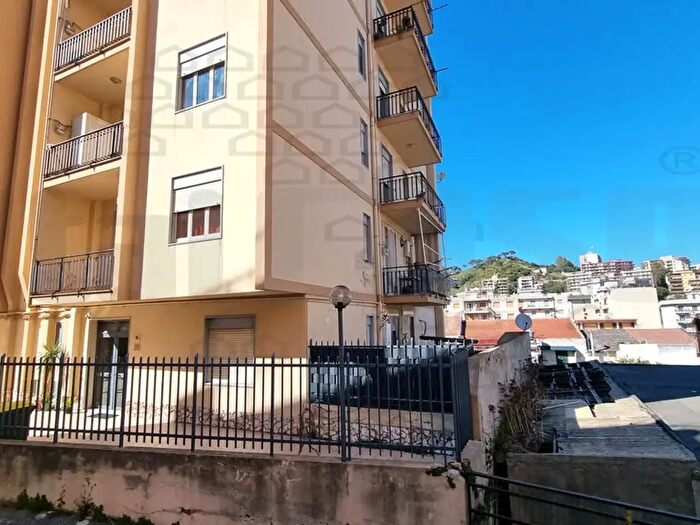 Appartamento con 5 locali in vendita in Messina