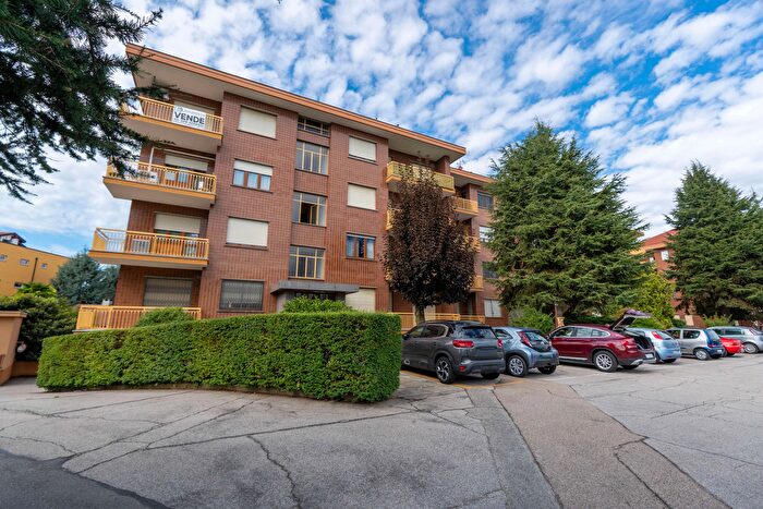 Appartamento trilocale in vendita in Strada Carignano, Moncalieri