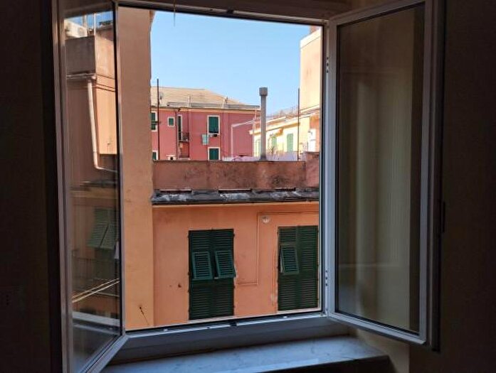 Appartamento quadrilocale in vendita in Via Gerolamo Ratto, Genova