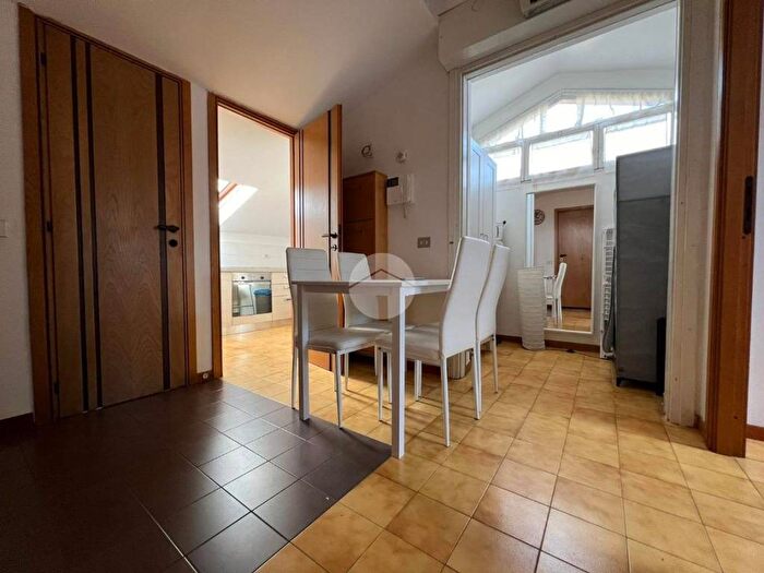 Appartamento bilocale in affitto in Via Fermo Ognibene, Mostacciano, Roma