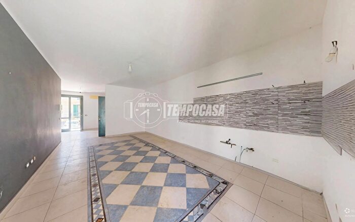 Appartamento quadrilocale in vendita in Via Nino Rollo, Lequile