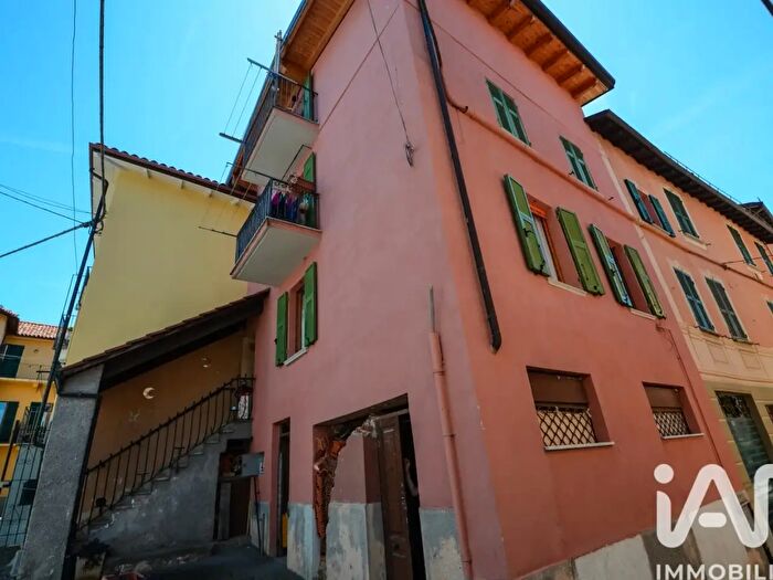 Casa con 6 locali in vendita in Via Teologo Antonio Bosio, Millesimo