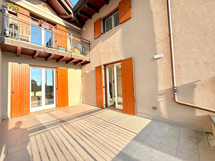 Appartamento quadrilocale in vendita in Via Aldo Moro dVigano San Martino, Vigano San Martino