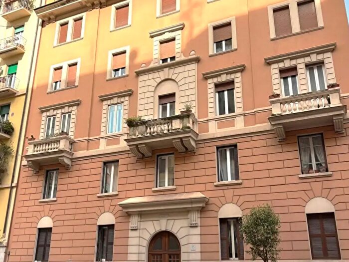 Appartamento quadrilocale in vendita in Via Lorenzo Il Magnifico, Roma