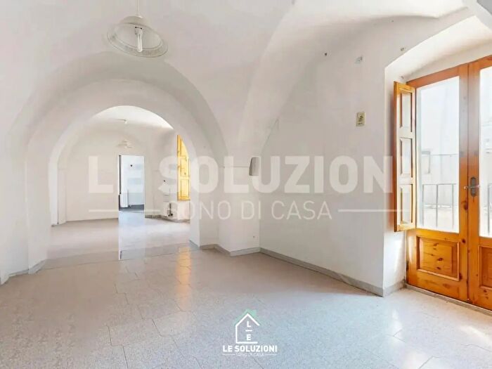 Appartamento trilocale in vendita in Via Santa Maria, Putignano