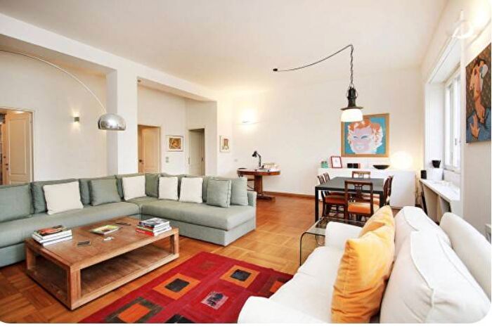 Appartamento quadrilocale in affitto in Via della Moscova, Moscova, Milano