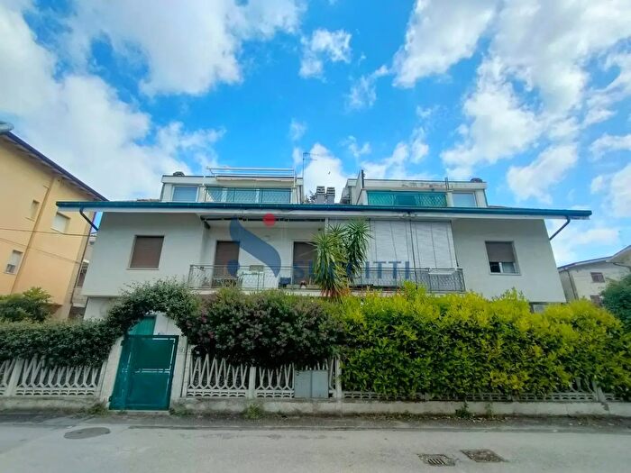 Appartamento trilocale in vendita in Via Gioacchino Rossini, Tortoreto