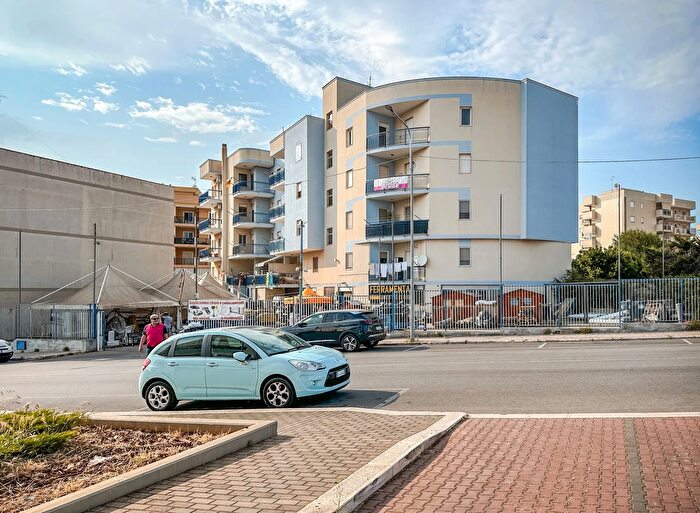 Appartamento quadrilocale in vendita in Via G Murat Putignano, Putignano