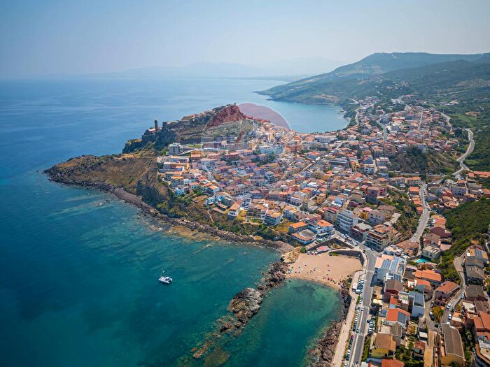 Appartamento quadrilocale in vendita in Via Carlo Alberto, Castelsardo