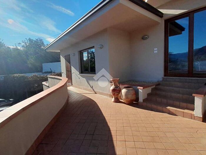 Appartamento trilocale in affitto in VIA DEL DOSSELLO, Clusane, Iseo