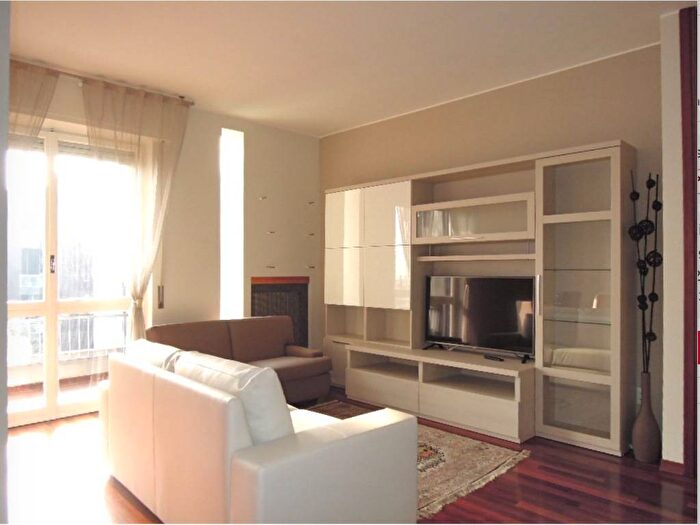 Appartamento trilocale in affitto in Via John Fitzgerald Kennedy, Centro, San Donato Milanese